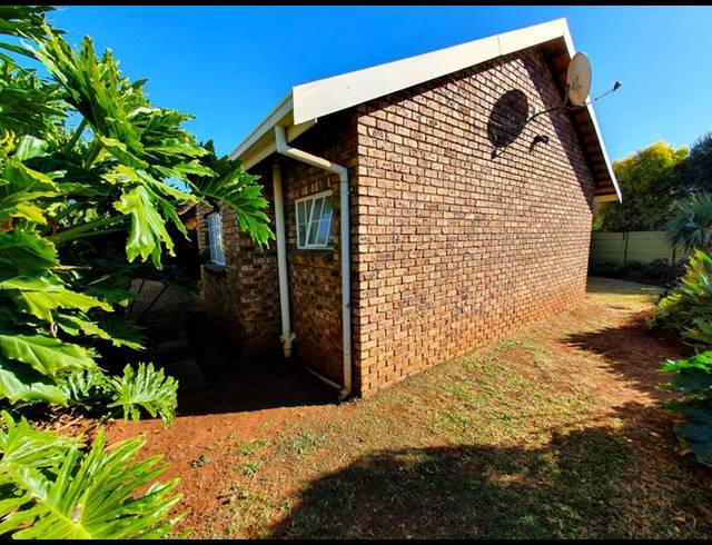 3 BEDROOM TOWNHOUSE FOR SALE IN ANNLIN